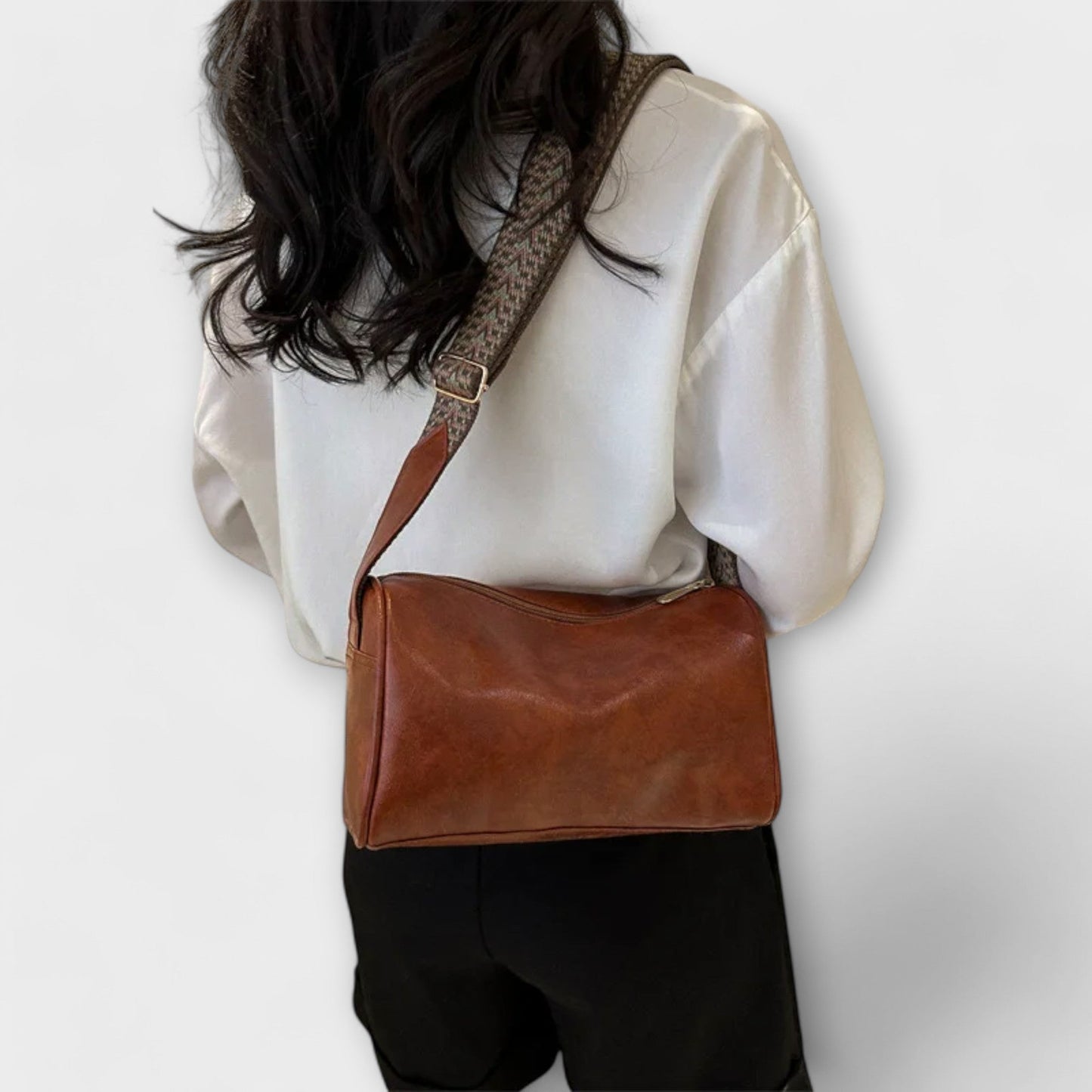 Aurellia. - Vintage Crossbody Bag